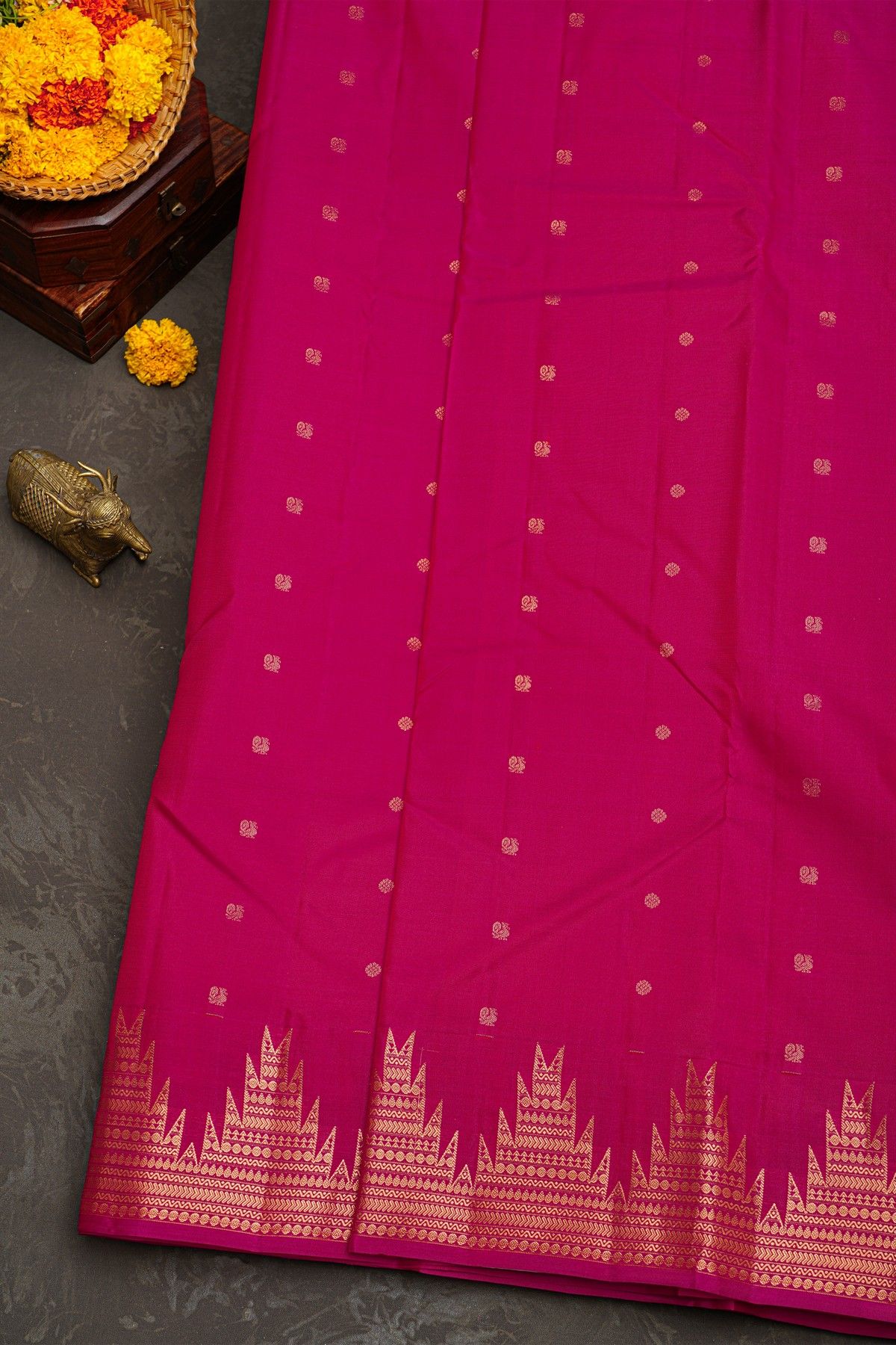 Kancheepuram Silk Magenta Saree With Temple Border