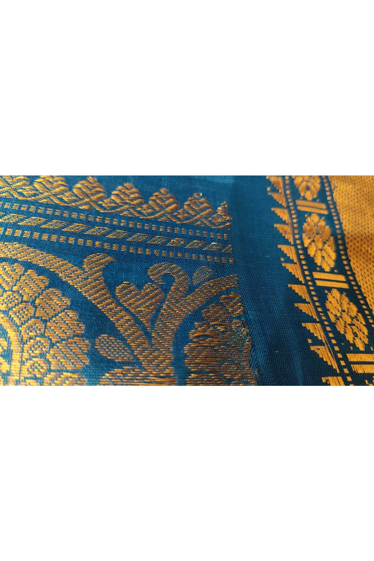 Gadwal Silk Mehendi Green Saree