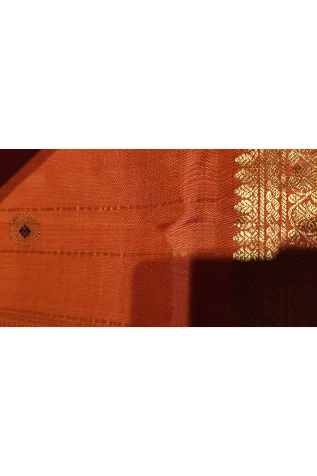 Gadwal Silk Violet Saree With Buttis Body And Birds And Florals Contrast Border