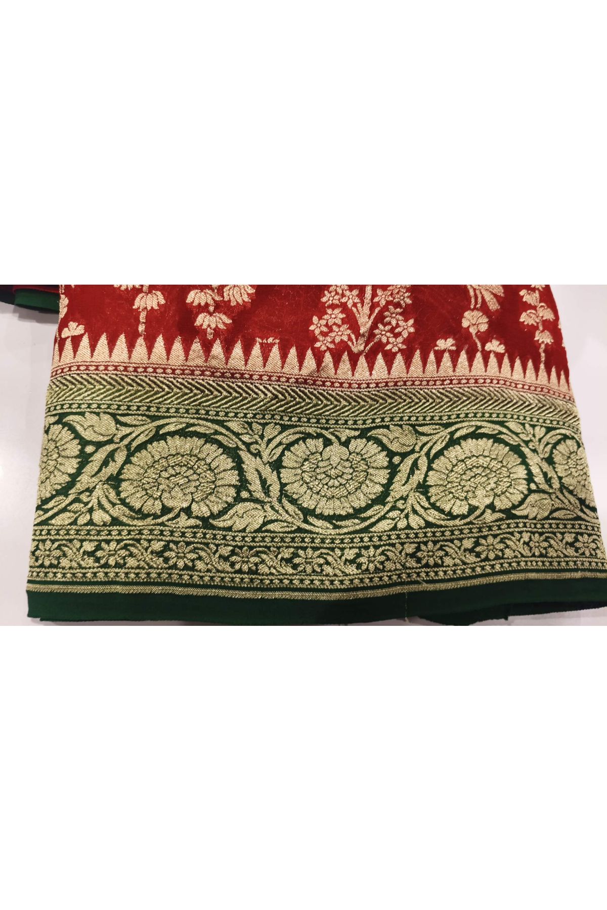 Kaddi Georgette Red Saree