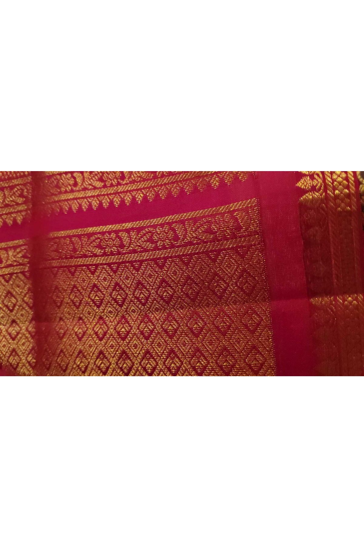 Gadwal Silk Magenta Saree