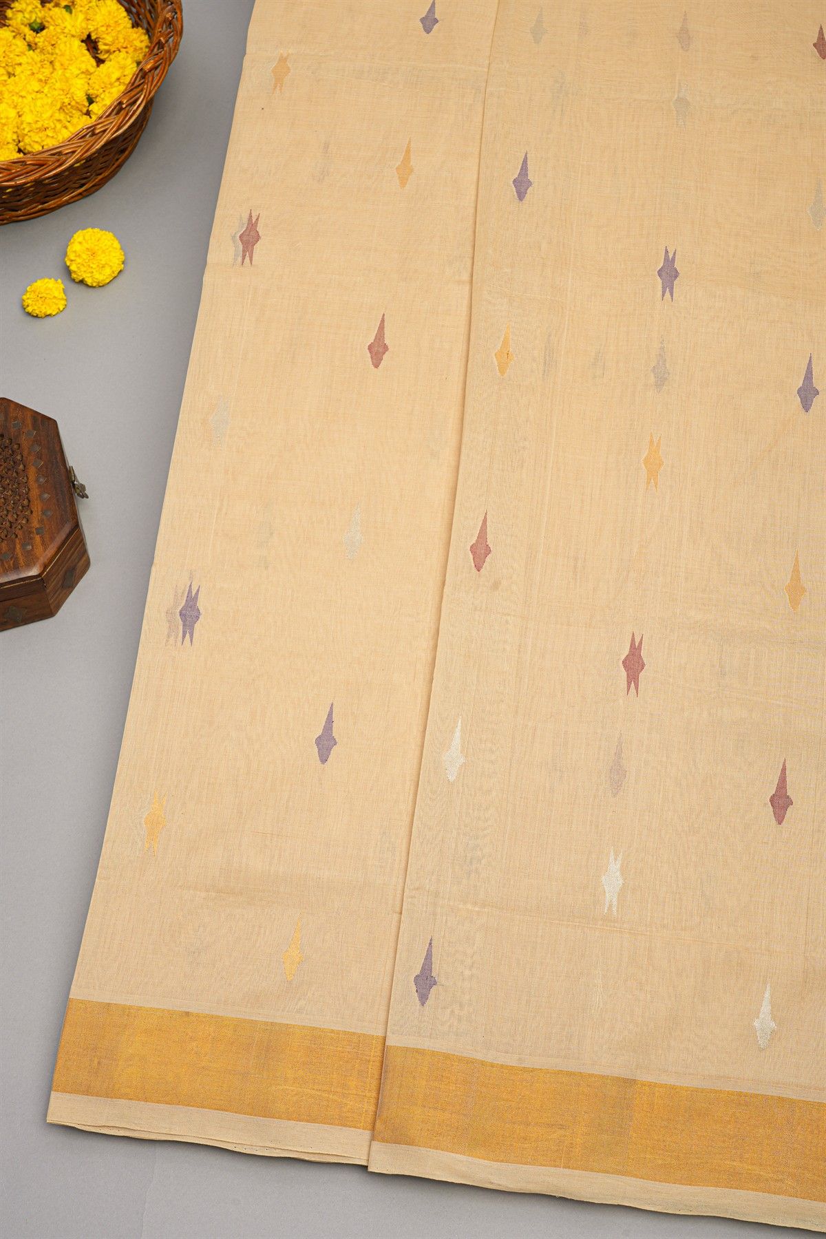 Khaadi Cotton Cream Saree