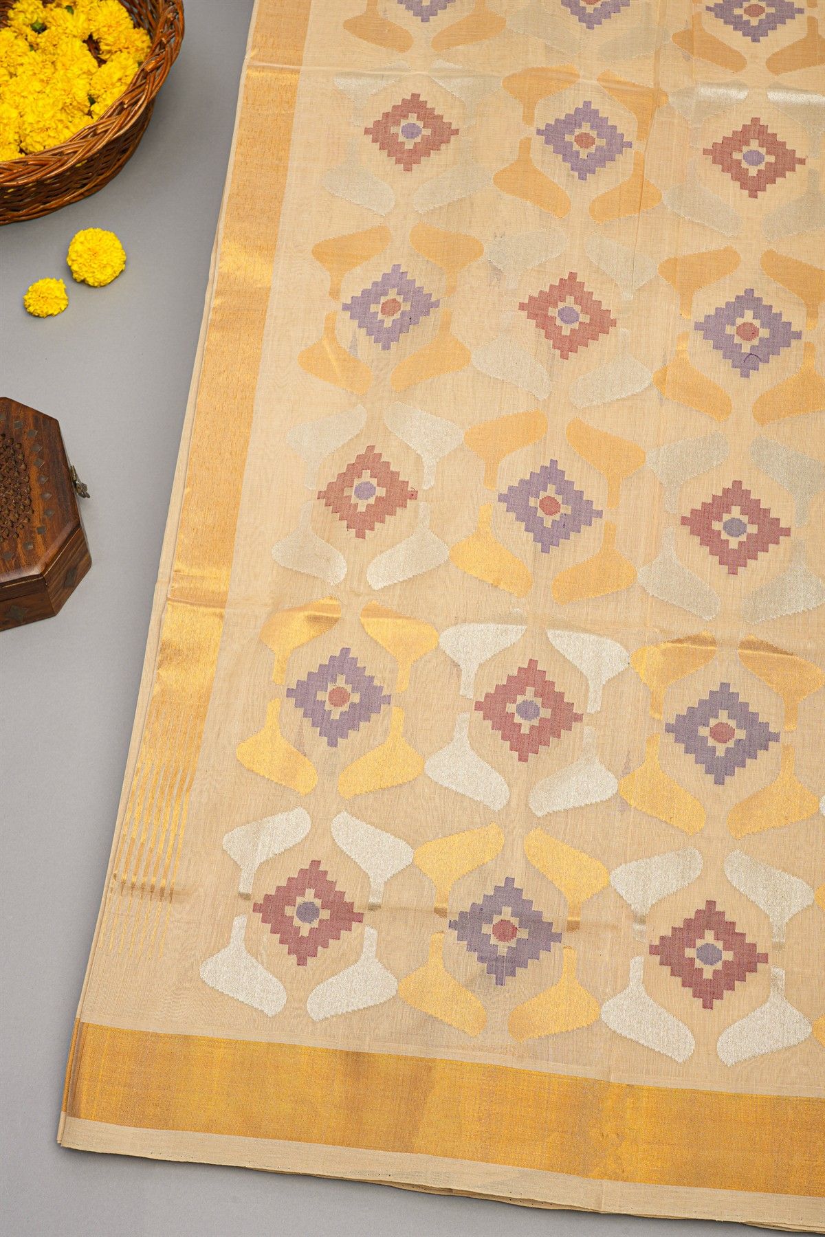 Khaadi Cotton Cream Saree