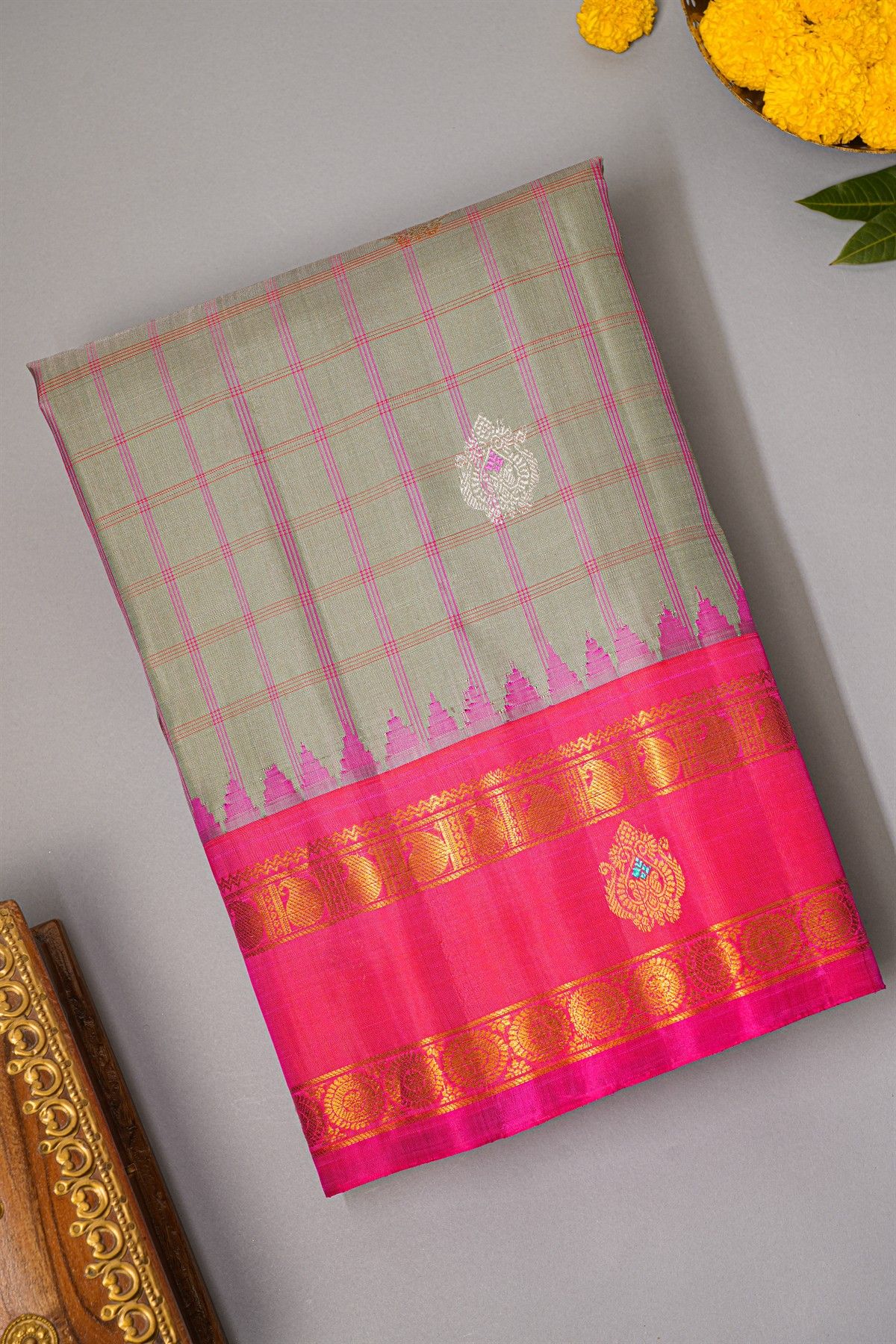 Gadwal Silk Grey Saree