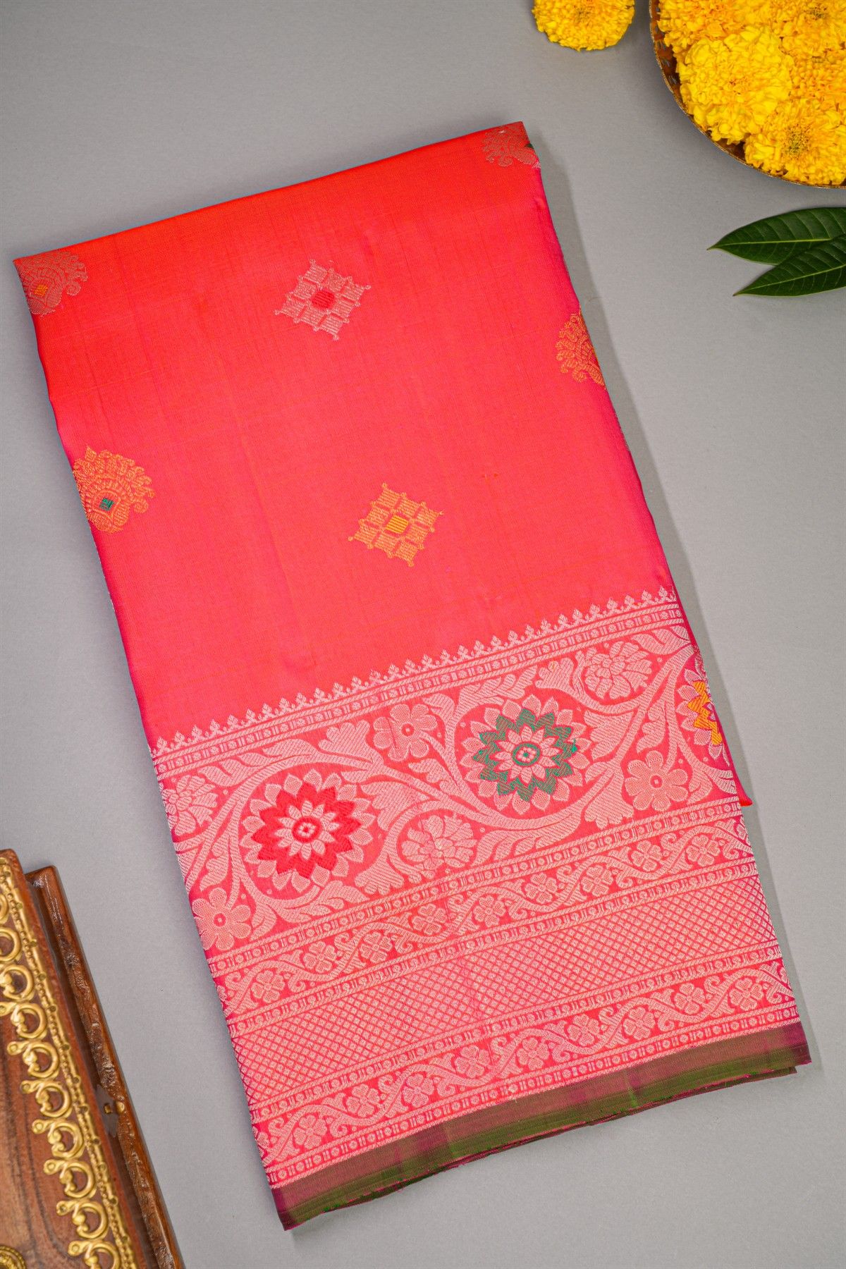 Gadwal Silk Dual Colour Saree