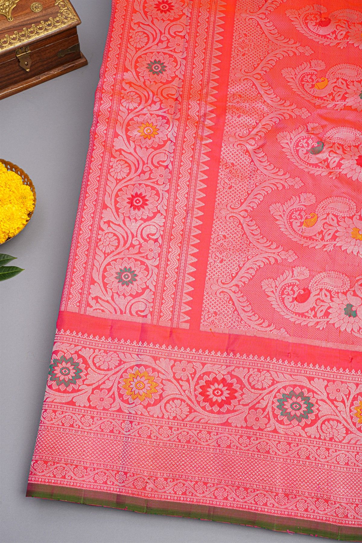 Gadwal Silk Dual Colour Saree