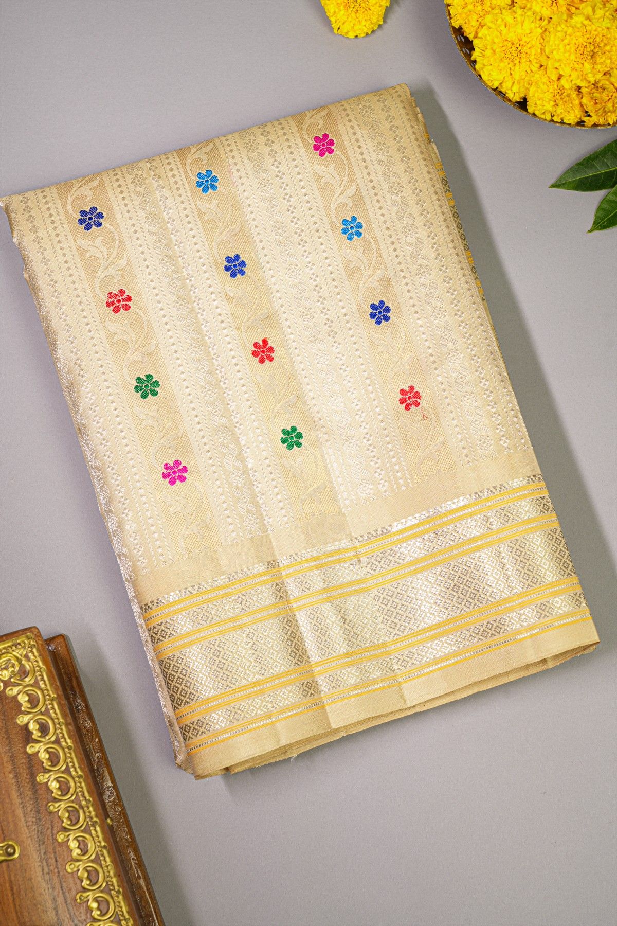 Gadwal Silk Cream Saree