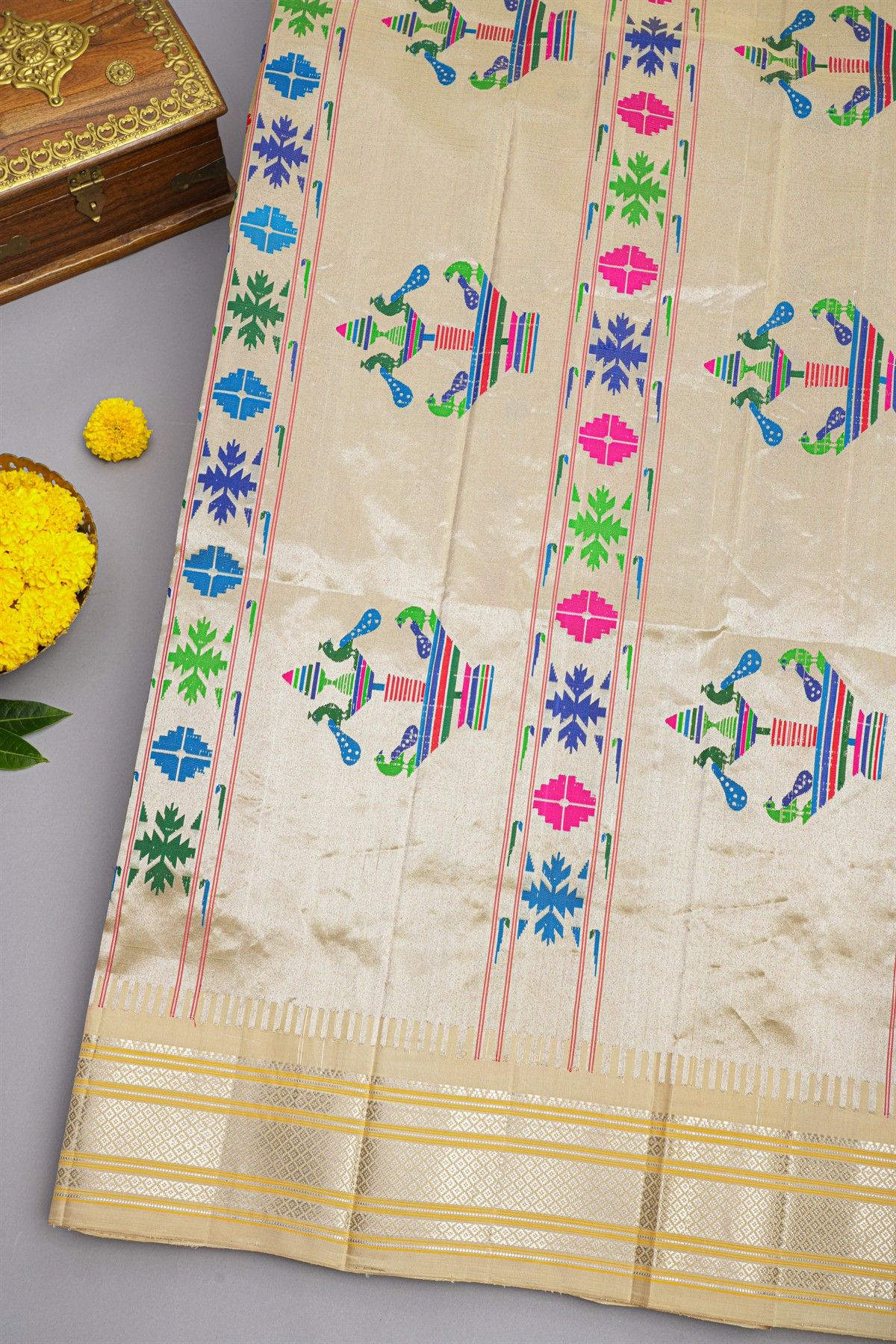 Gadwal Silk Cream Saree