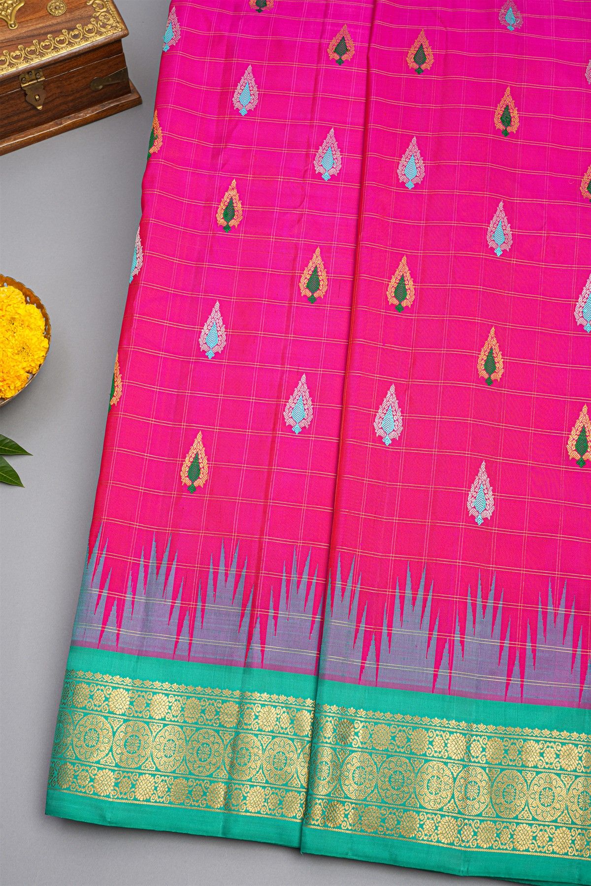 Gadwal Silk Rani Pink Saree