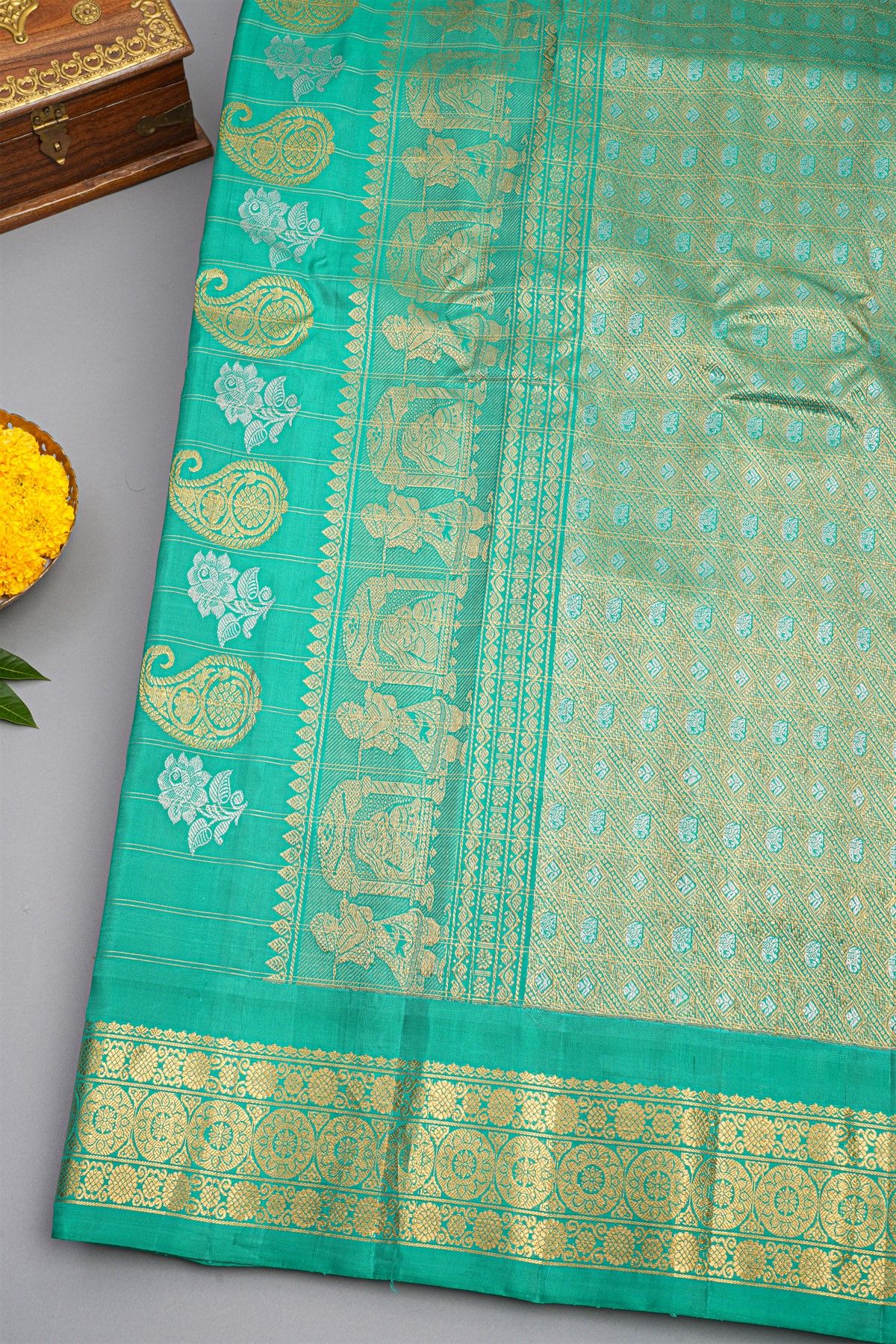 Gadwal Silk Rani Pink Saree