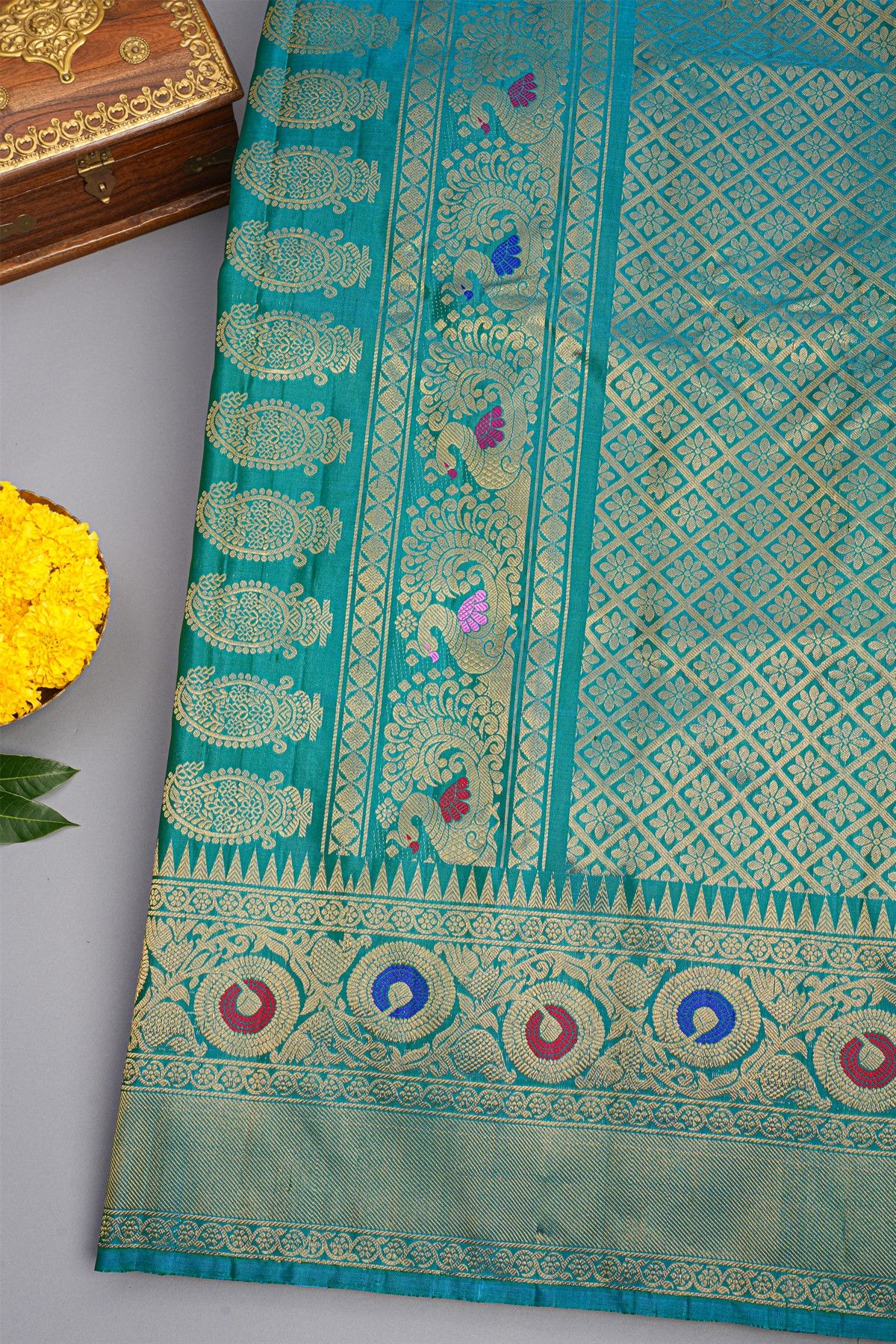 Gadwal Silk Mehendi Green Saree