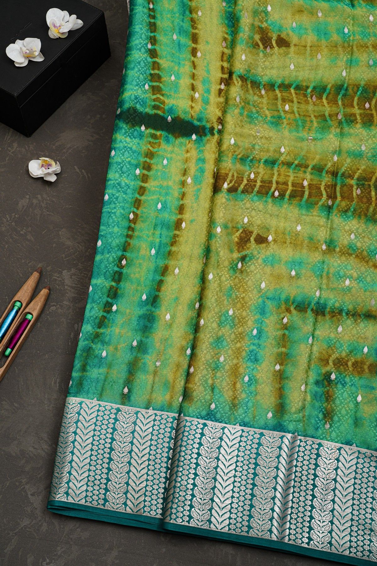 Mysore Crepe Dual Colour Saree