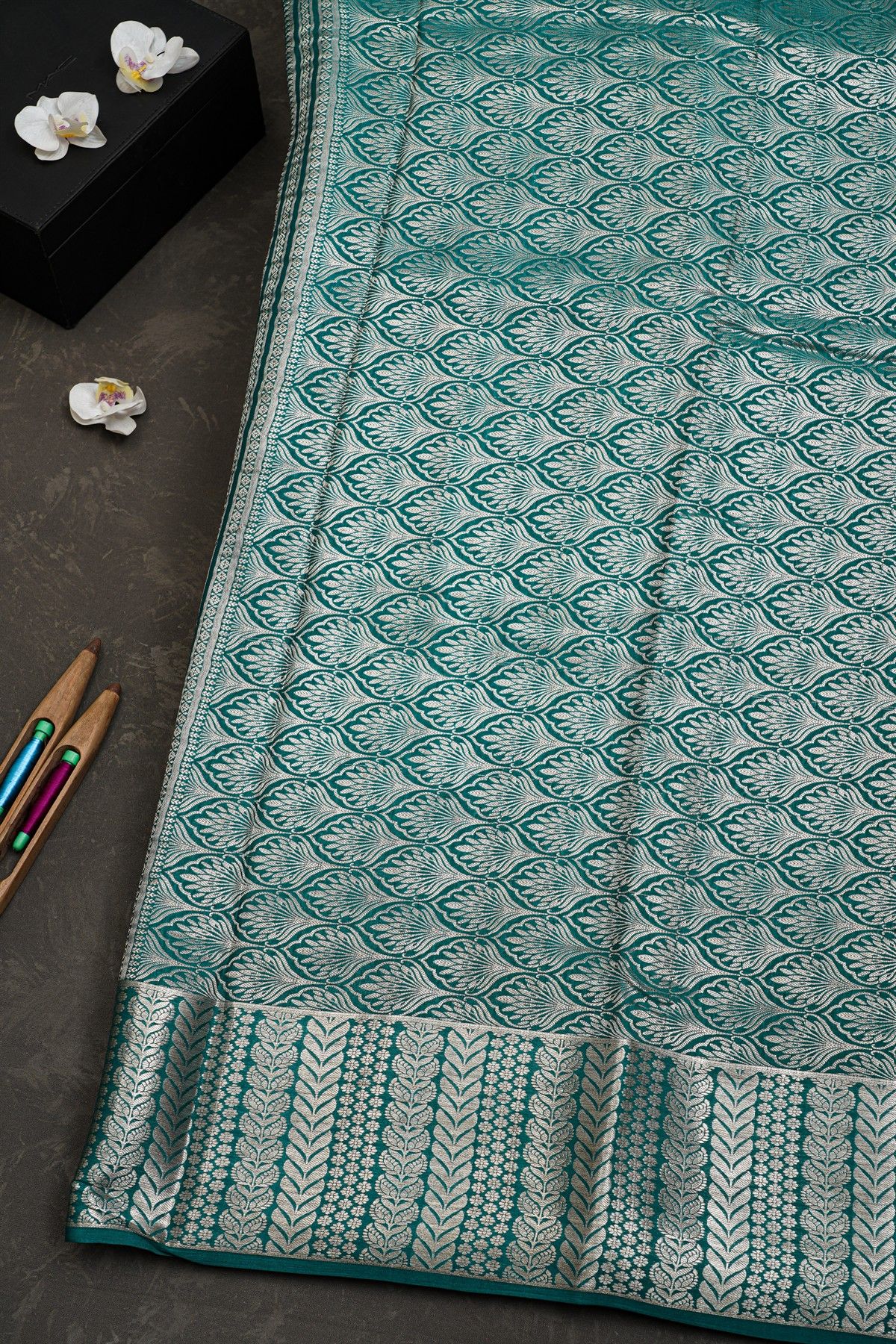 Mysore Crepe Dual Colour Saree