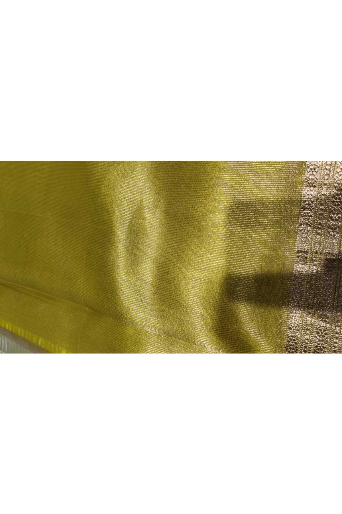 Fancy Kora Grey Saree With Checks And Floral Buttis Body