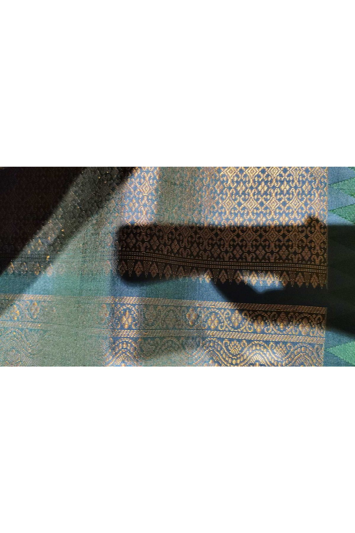 Fusion Kancheepuram Silk Red Saree With Silk Thread Work Body