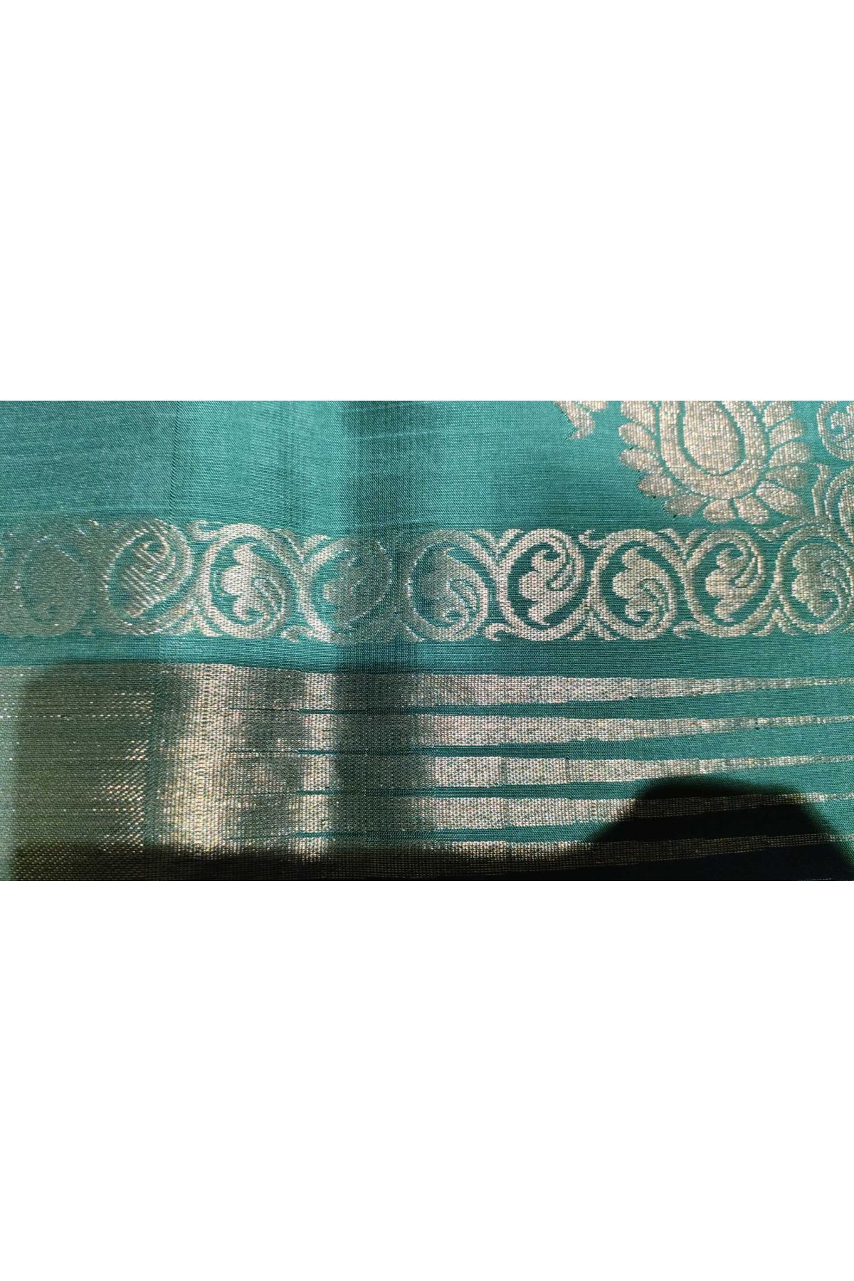 Venkatagiri Silk Leaf Green Saree With Kaddi Body