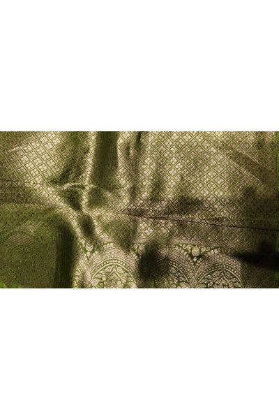 Matka Silk Mehendi Green Saree