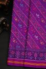 Patola Silk Dual Colour Saree With All Over Florals Design In Cross Lines